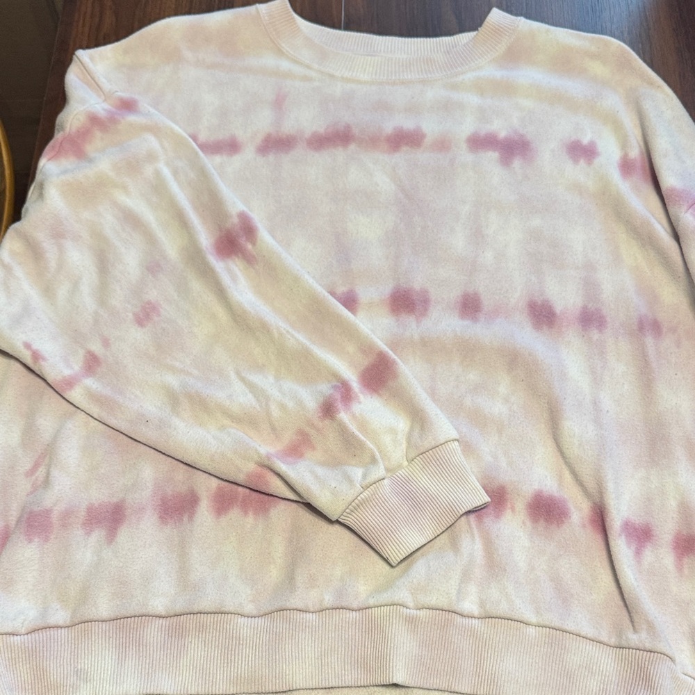 American Eagle Outfitters Pink and Cream Tie-Dye Sweater